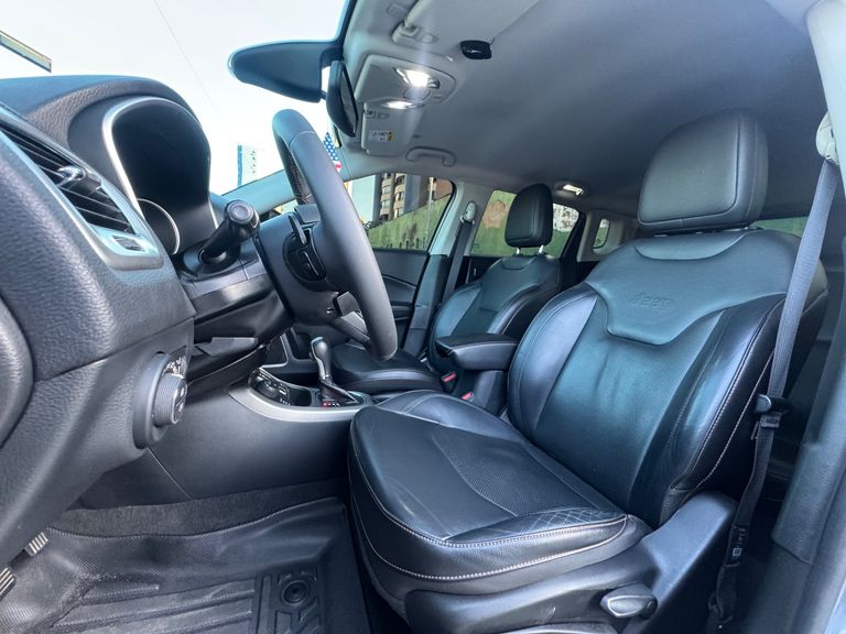 Jeep COMPASS LONGITUDE 2.0 4x4 Dies. 16V Aut.