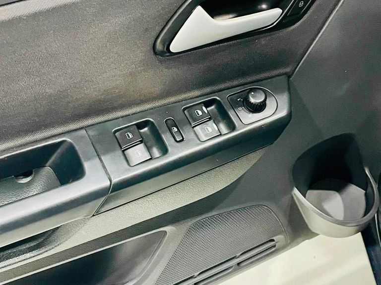 VolksWagen Fox 1.0 Mi Total Flex 8V 5p