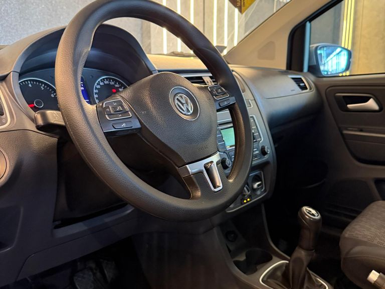 VolksWagen Fox 1.6 Mi Total Flex 8V 5p
