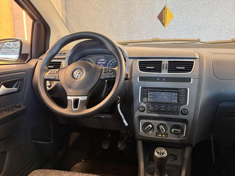 VolksWagen Fox 1.6 Mi Total Flex 8V 5p
