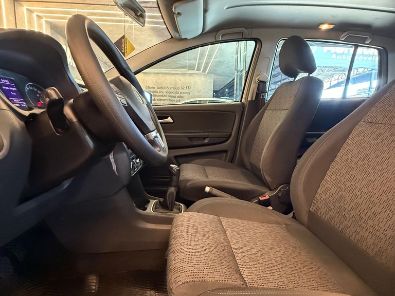 VolksWagen Fox 1.6 Mi Total Flex 8V 5p
