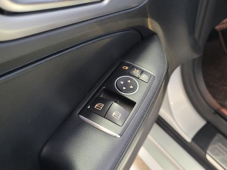 Mercedes SLK-200 Kompressor 16V/ 200 CGI 16V