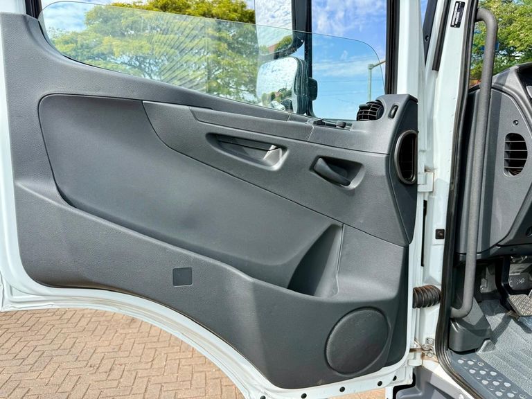 MERCEDES-BENZ Atego 3026 8x2 2p (diesel)(E5)