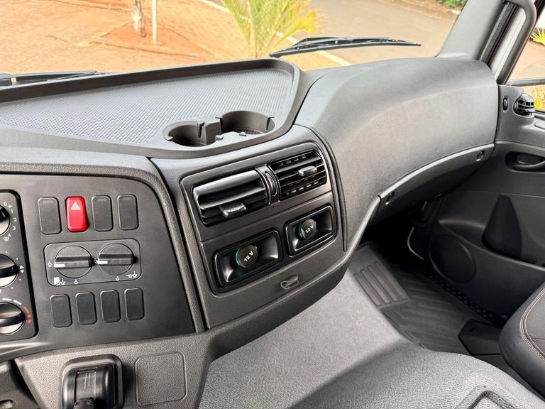 MERCEDES-BENZ Atego 3026 8x2 2p (diesel)(E5)