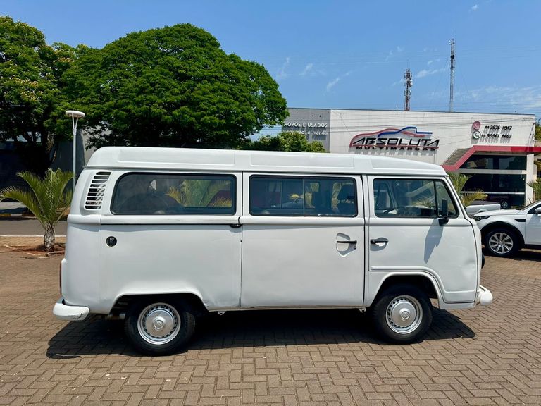 VolksWagen Kombi Standard/ Luxo/ Série Prata