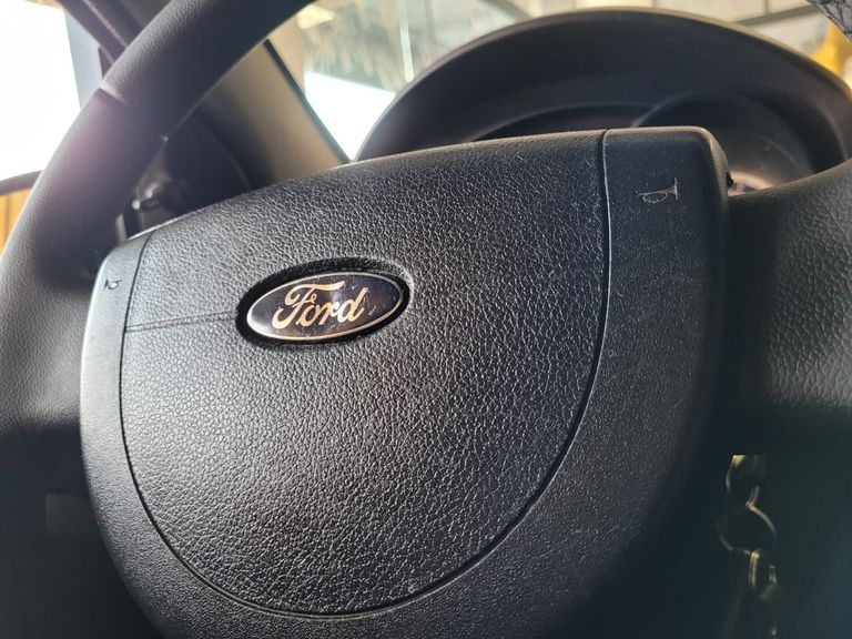 Ford Fiesta 1.6 16V Flex Mec. 5p