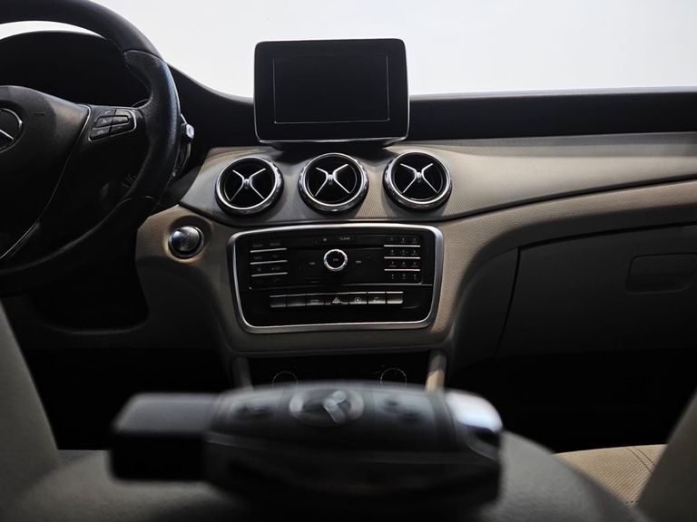 Mercedes GLA 200 Advance 1.6/1.6 TB 16V Flex Aut.