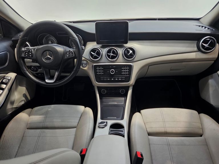 Mercedes GLA 200 Advance 1.6/1.6 TB 16V Flex Aut.