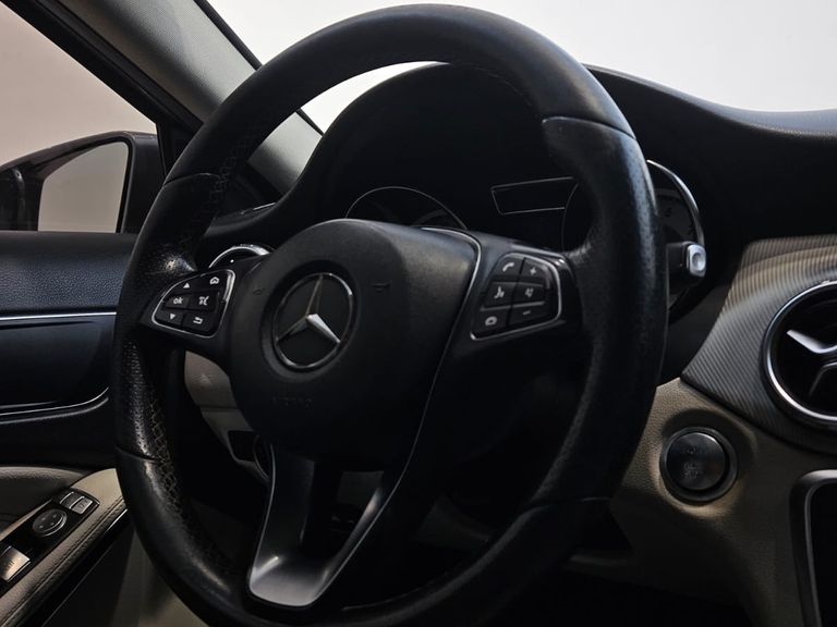 Mercedes GLA 200 Advance 1.6/1.6 TB 16V Flex Aut.