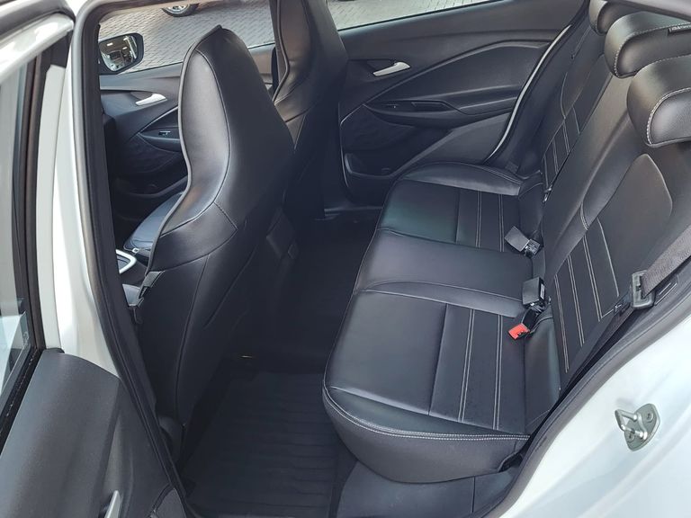 Chevrolet ONIX SEDAN Plus LT 1.0 12V TB Flex Aut.