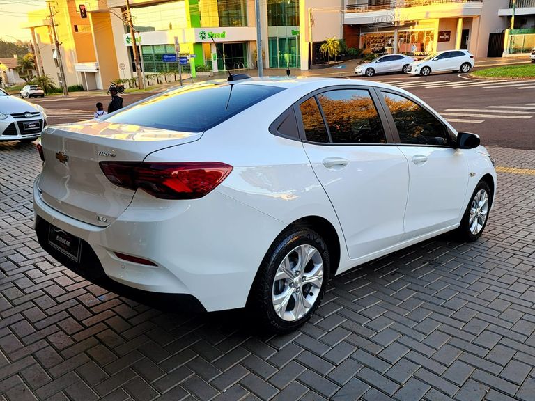 Chevrolet ONIX SEDAN Plus LT 1.0 12V TB Flex Aut.