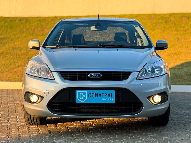 Ford Focus Sedan 2.0 16V/2.0 16V Flex 4p