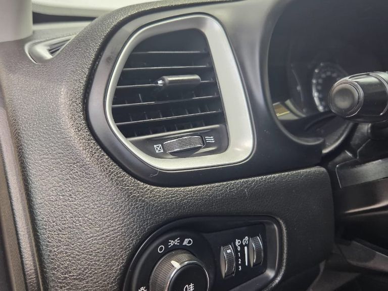Jeep Renegade Sport 1.8 4x2 Flex 16V Aut.