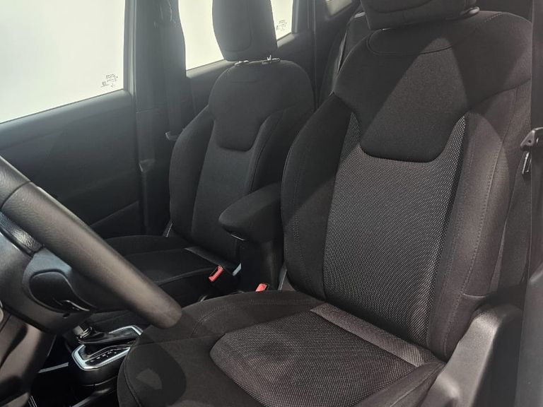 Jeep Renegade Sport 1.8 4x2 Flex 16V Aut.