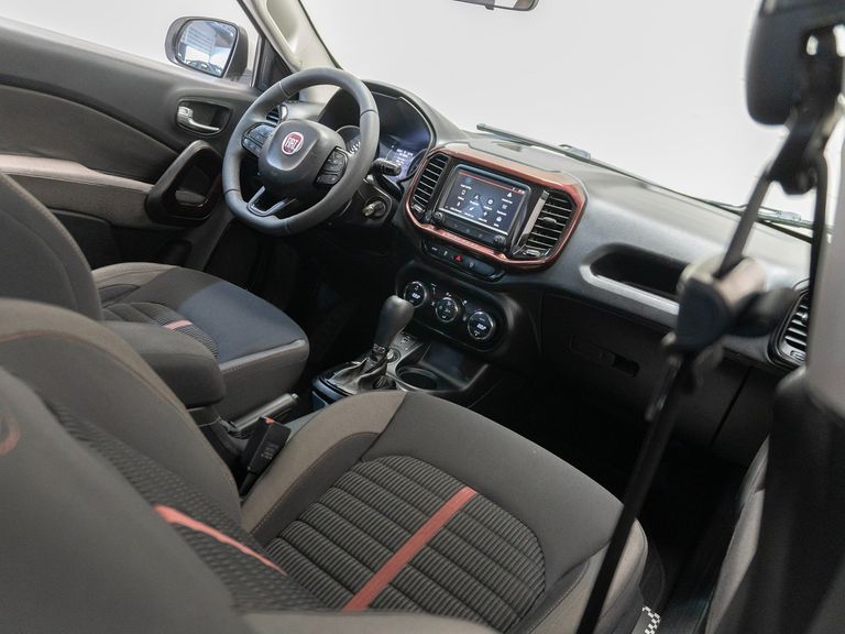 Fiat Toro Freedom 1.8 16V Flex Aut.