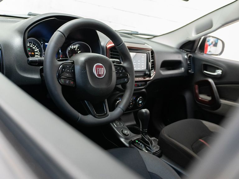 Fiat Toro Freedom 1.8 16V Flex Aut.