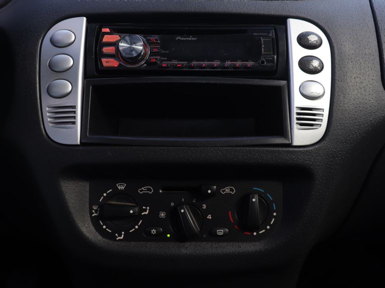 Citroën C3 GLX 1.4/ GLX Sonora 1.4 Flex 8V 5p