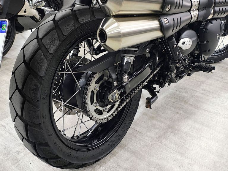 TRIUMPH SCRAMBLER 900cc