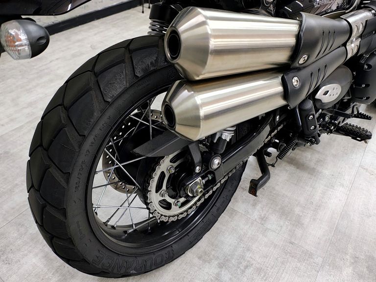 TRIUMPH SCRAMBLER 900cc