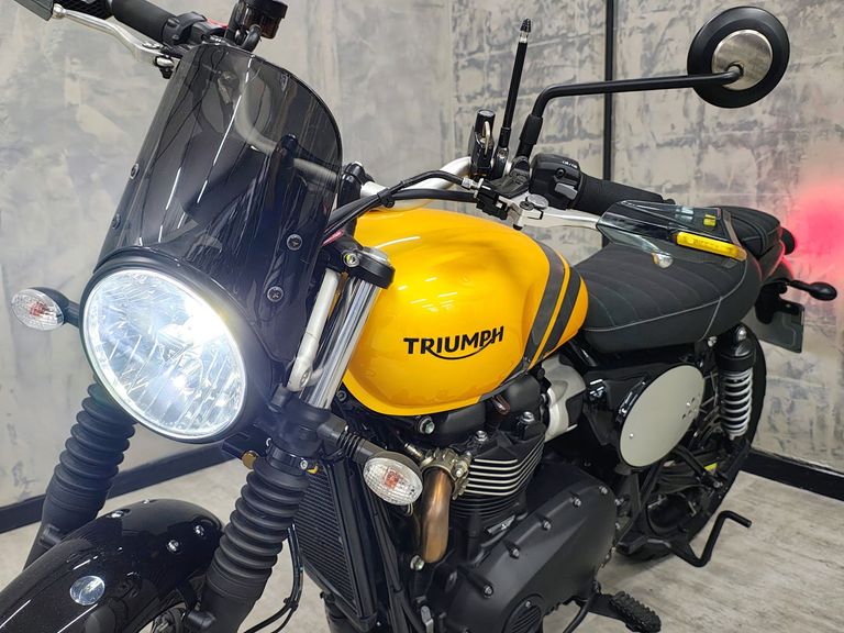 TRIUMPH SCRAMBLER 900cc