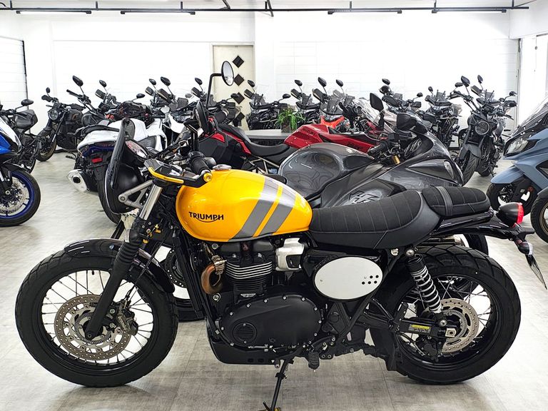 TRIUMPH SCRAMBLER 900cc