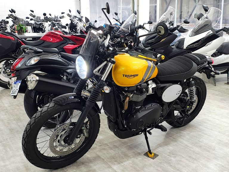 TRIUMPH SCRAMBLER 900cc