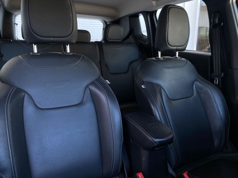 Jeep Renegade Long. T270 1.3 TB 4x2 Flex Aut.
