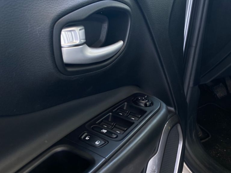 Jeep Renegade Long. T270 1.3 TB 4x2 Flex Aut.