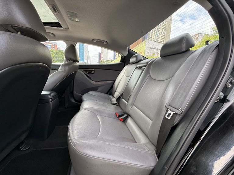 Hyundai Elantra GLS 1.8 16V Aut.