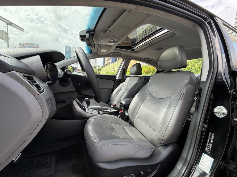 Hyundai Elantra GLS 1.8 16V Aut.