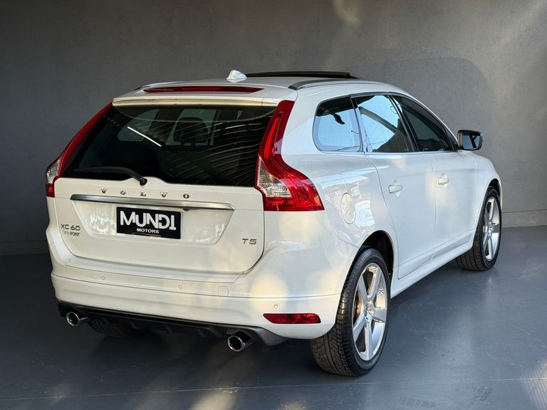 Volvo XC 60 T-5 R-DESIGN 2.0 FWD 5p