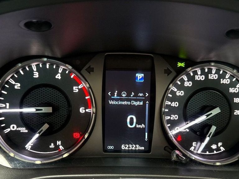 Toyota Hilux CD SRX Plus 4x4 2.8 TDI Die. Aut.