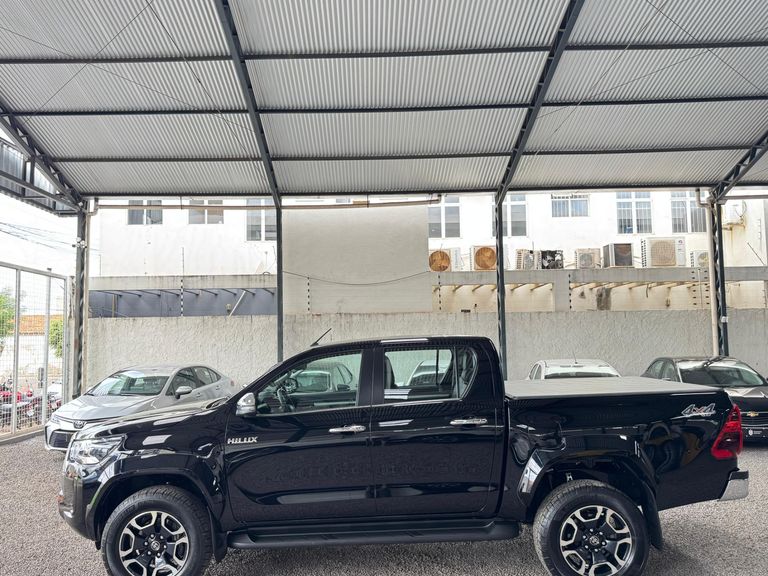 Toyota Hilux CD SRX Plus 4x4 2.8 TDI Die. Aut.