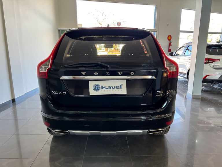 Volvo XC 60 D-5 MOMENTUM 2.4  AWD Diesel  5p