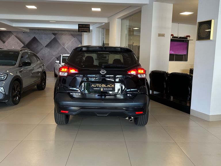 Nissan KICKS SL 1.6 16V FlexStar 5p Aut.