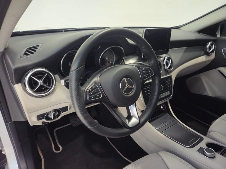 Mercedes GLA 200 Advance 1.6/1.6 TB 16V Flex Aut.