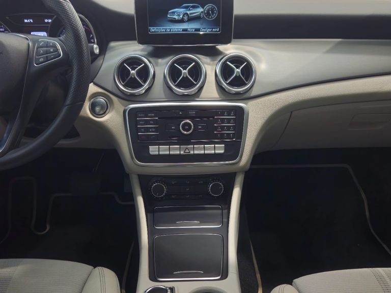 Mercedes GLA 200 Advance 1.6/1.6 TB 16V Flex Aut.