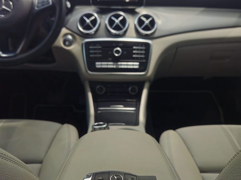 Mercedes GLA 200 Advance 1.6/1.6 TB 16V Flex Aut.