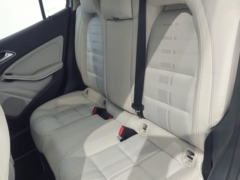 Mercedes GLA 200 Advance 1.6/1.6 TB 16V Flex Aut.