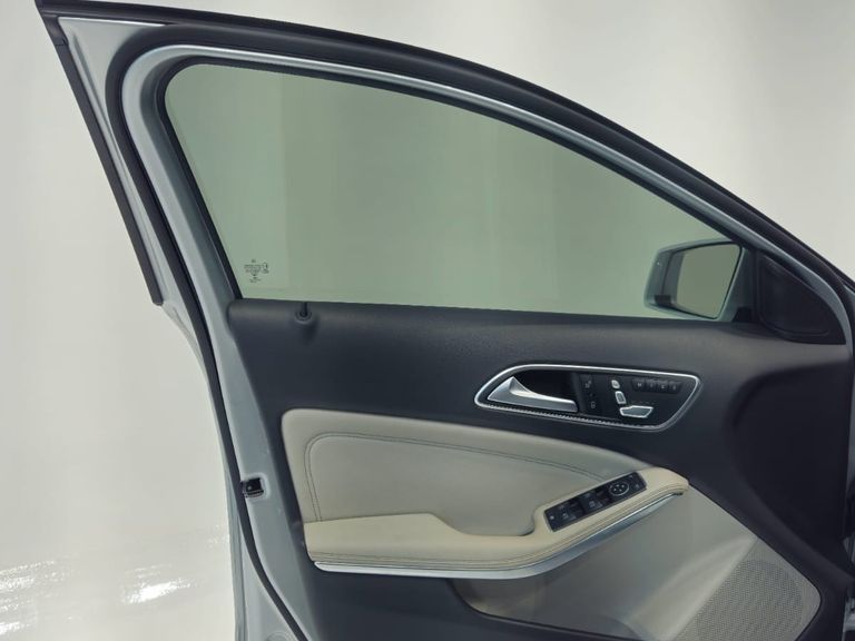 Mercedes GLA 200 Advance 1.6/1.6 TB 16V Flex Aut.