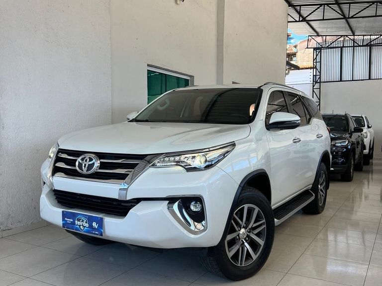 Toyota Hilux CD SRX 4x4 2.8 TDI 16V Diesel Aut.