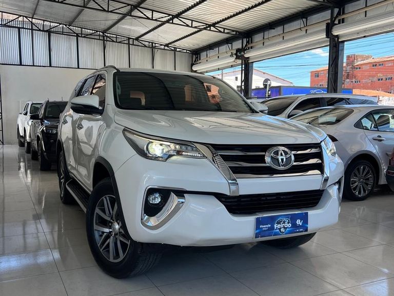 Toyota Hilux CD SRX 4x4 2.8 TDI 16V Diesel Aut.