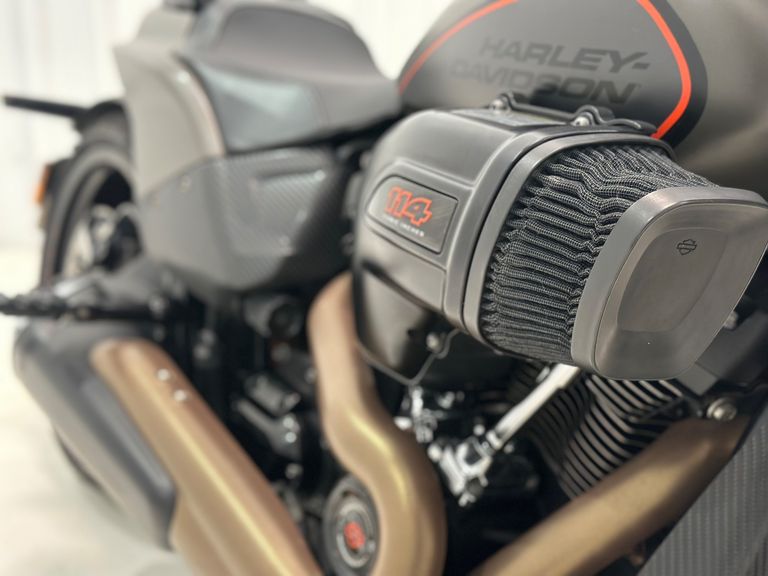 Harley SOFTAIL FXDR