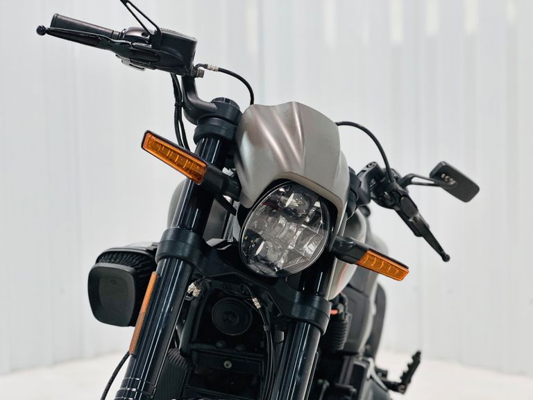 Harley SOFTAIL FXDR