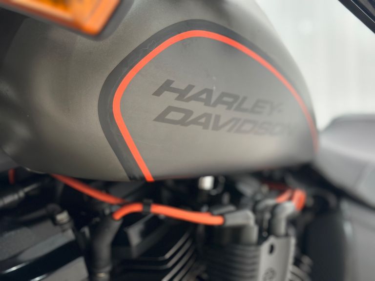 Harley SOFTAIL FXDR