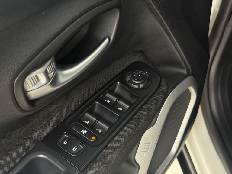 Jeep Renegade Sport 1.8 4x2 Flex 16V Aut.
