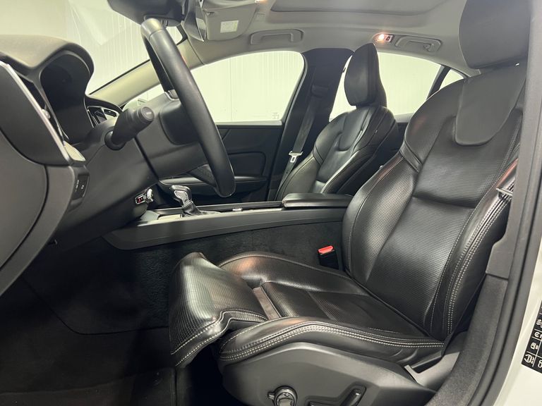Volvo S60 T-5 INSCRIPTION 2.0 254cv 4p
