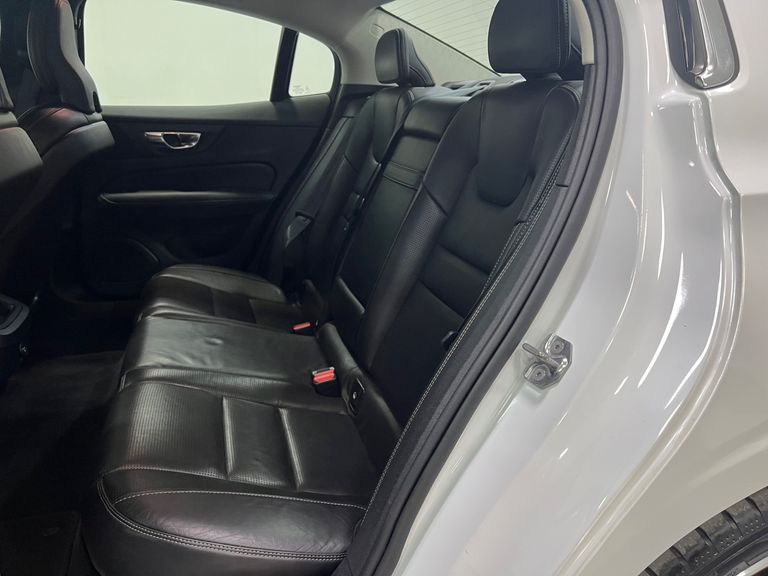 Volvo S60 T-5 INSCRIPTION 2.0 254cv 4p