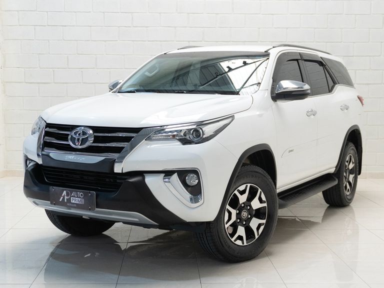 Toyota Hilux SW4 SRV 4x2 2.7 Flex 16V Aut.