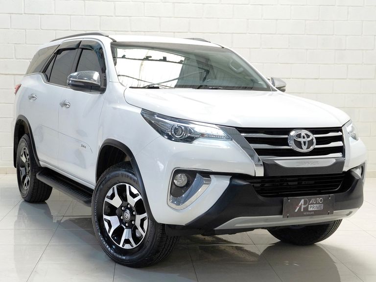 Toyota Hilux SW4 SRV 4x2 2.7 Flex 16V Aut.